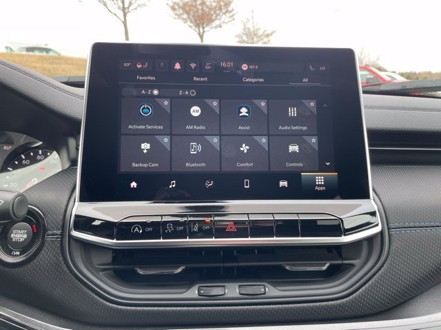 New 2026 Diamond Black Crystal Pearlcoat Jeep Latitude Altitude image 16