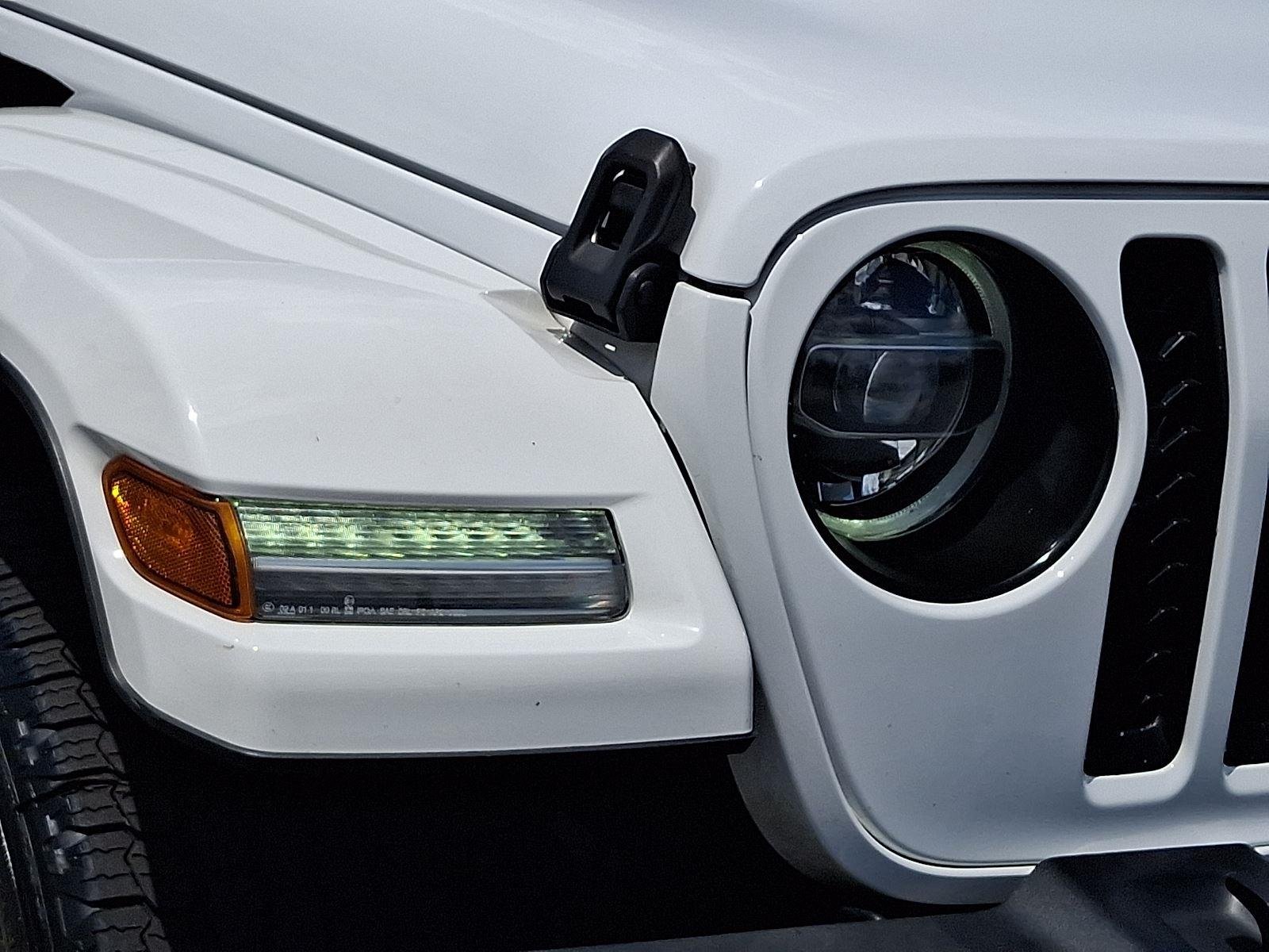 Used 2021 Bright White Clearcoat Jeep Unlimited Sahara image 9