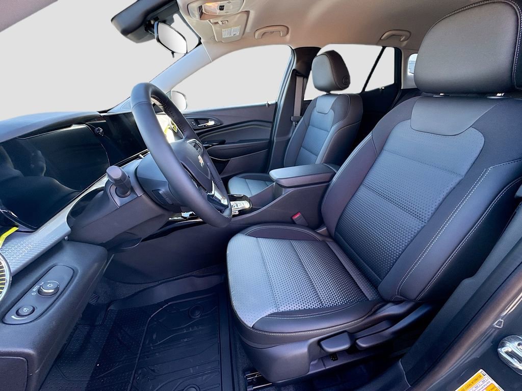 2026 Chevrolet Trax LT - Photo 21