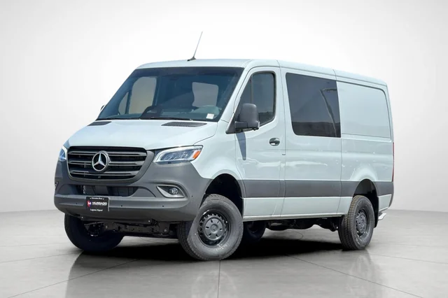 2026 Mercedes-Benz Sprinter 2500 Crew 144 WB