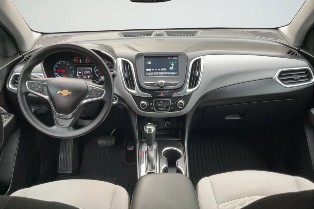 Used 2018 Green Chevrolet LS image 12
