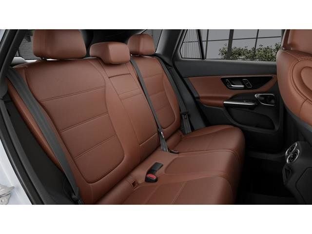 New 2026 Polar White Mercedes-Benz GLC 300 image 5