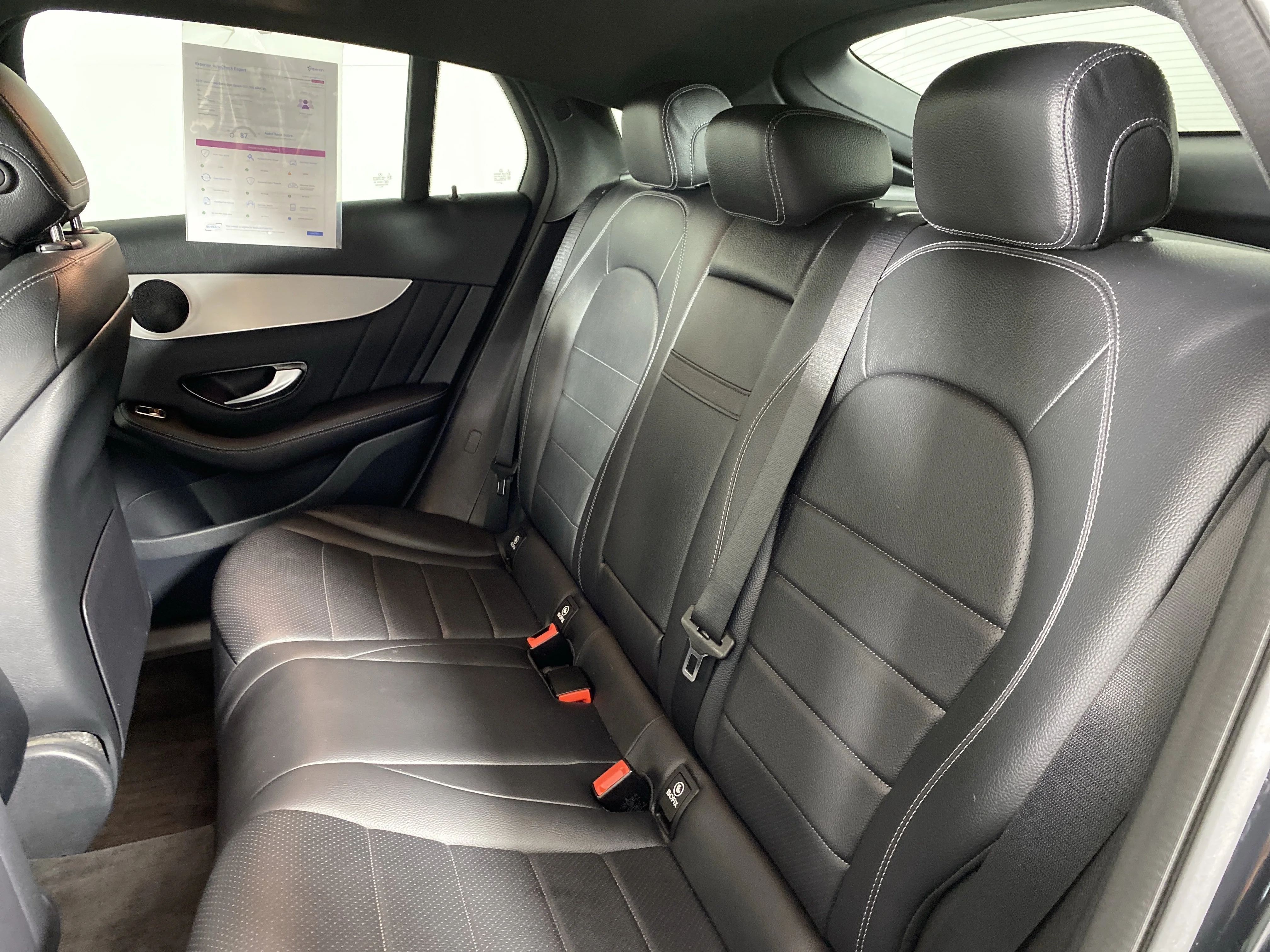 Used 2021 Obsidian Black Metallic Mercedes-Benz GLC 300 image 29