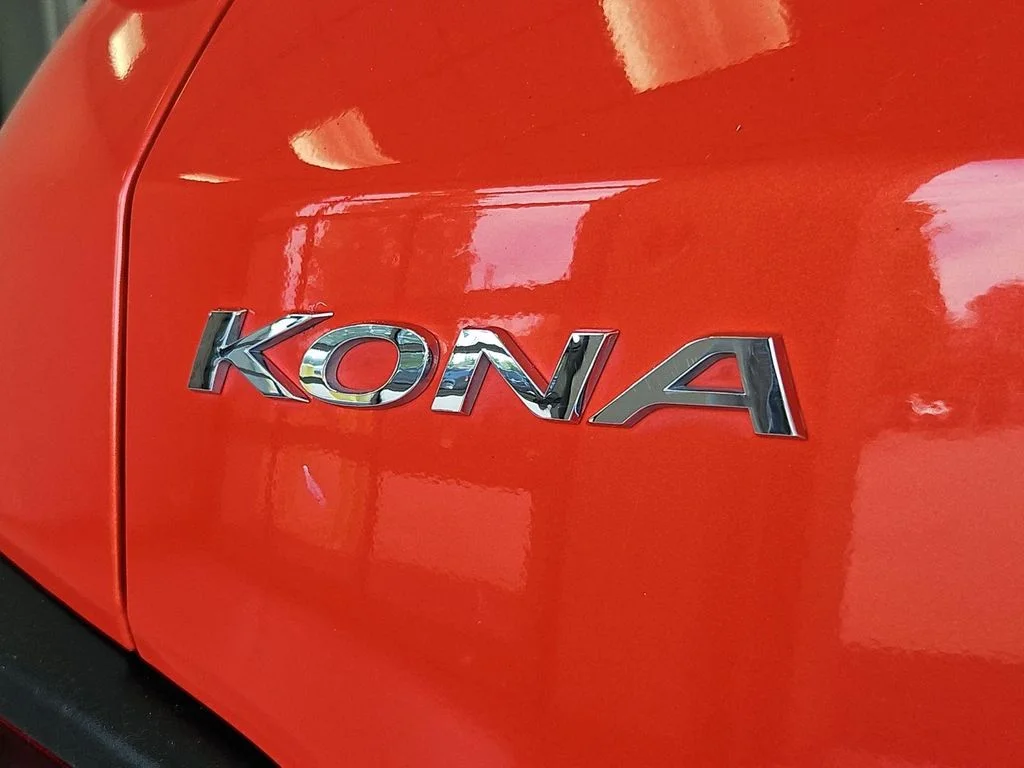 Used 2019 Sunset Orange Hyundai SE image 26