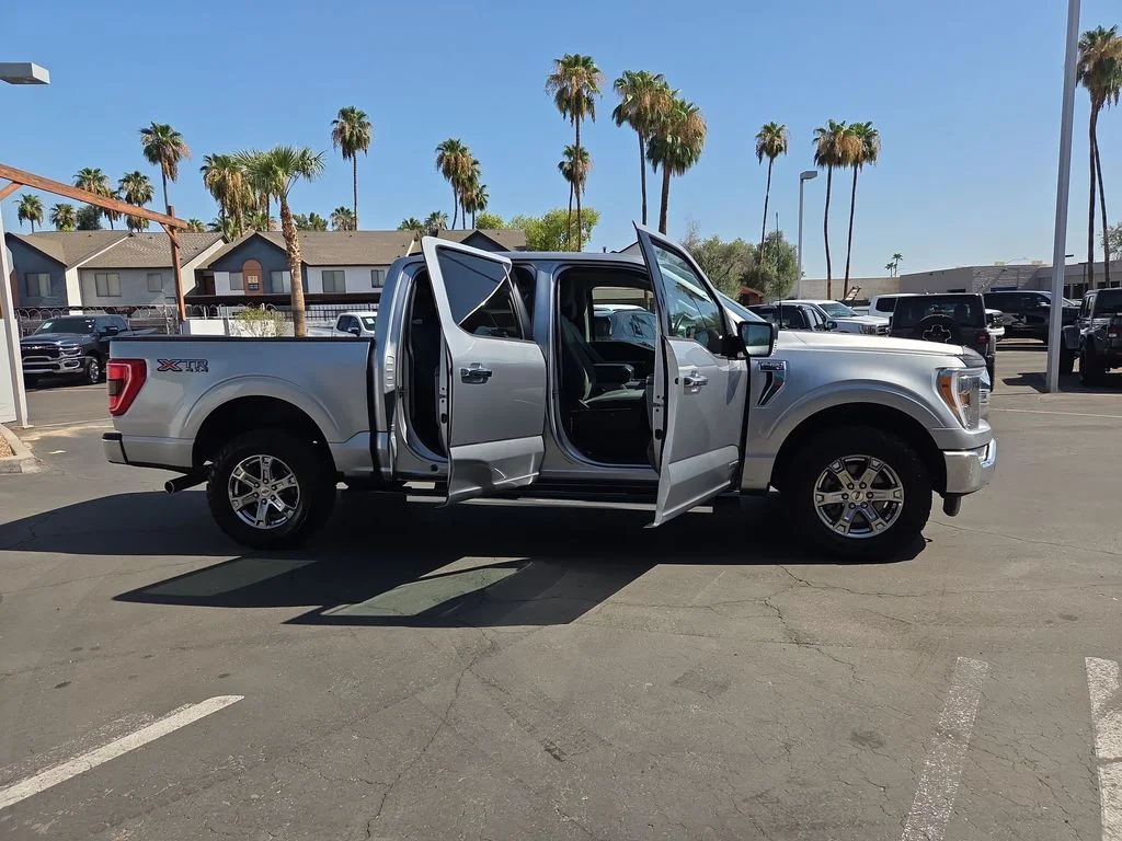 Used 2023 Gray Ford XLT image 8
