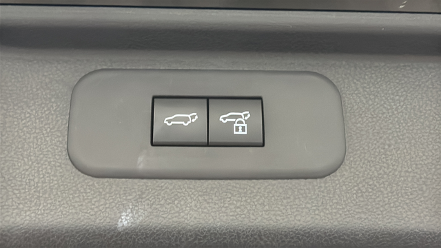 Used 2025 Midnight Black Metallic Toyota XLE image 30
