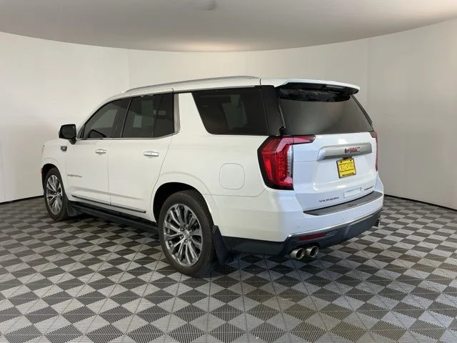 Used 2021 White Frost Tricoat GMC Denali image 6