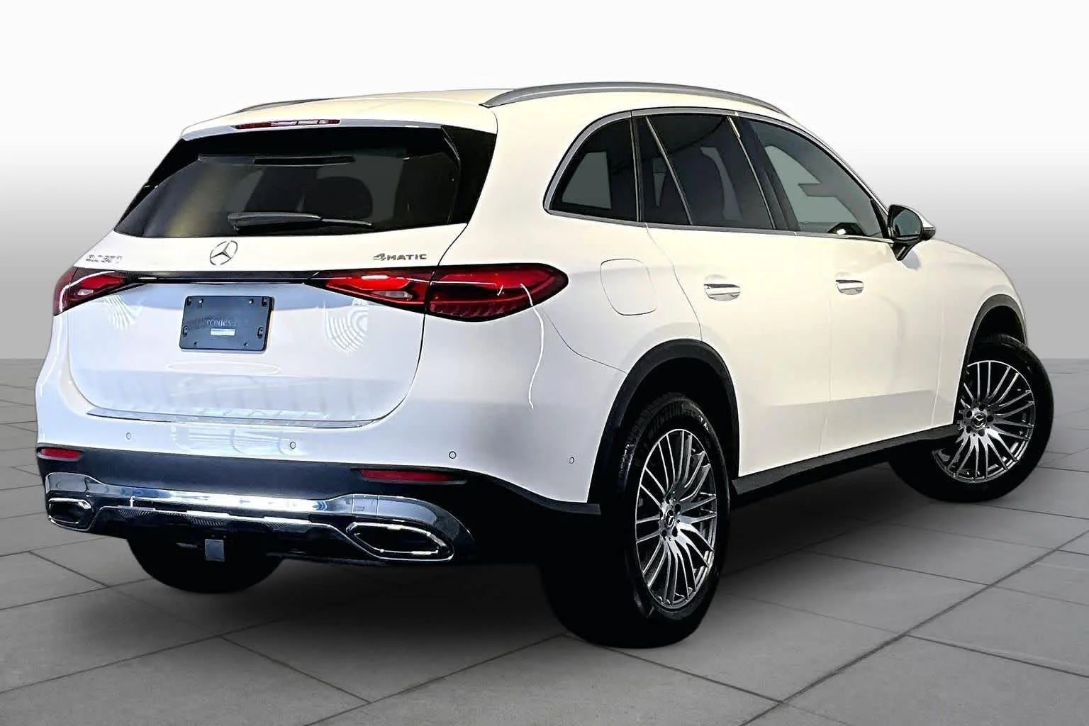 Used 2026 Polar White Mercedes-Benz GLC 300 image 13