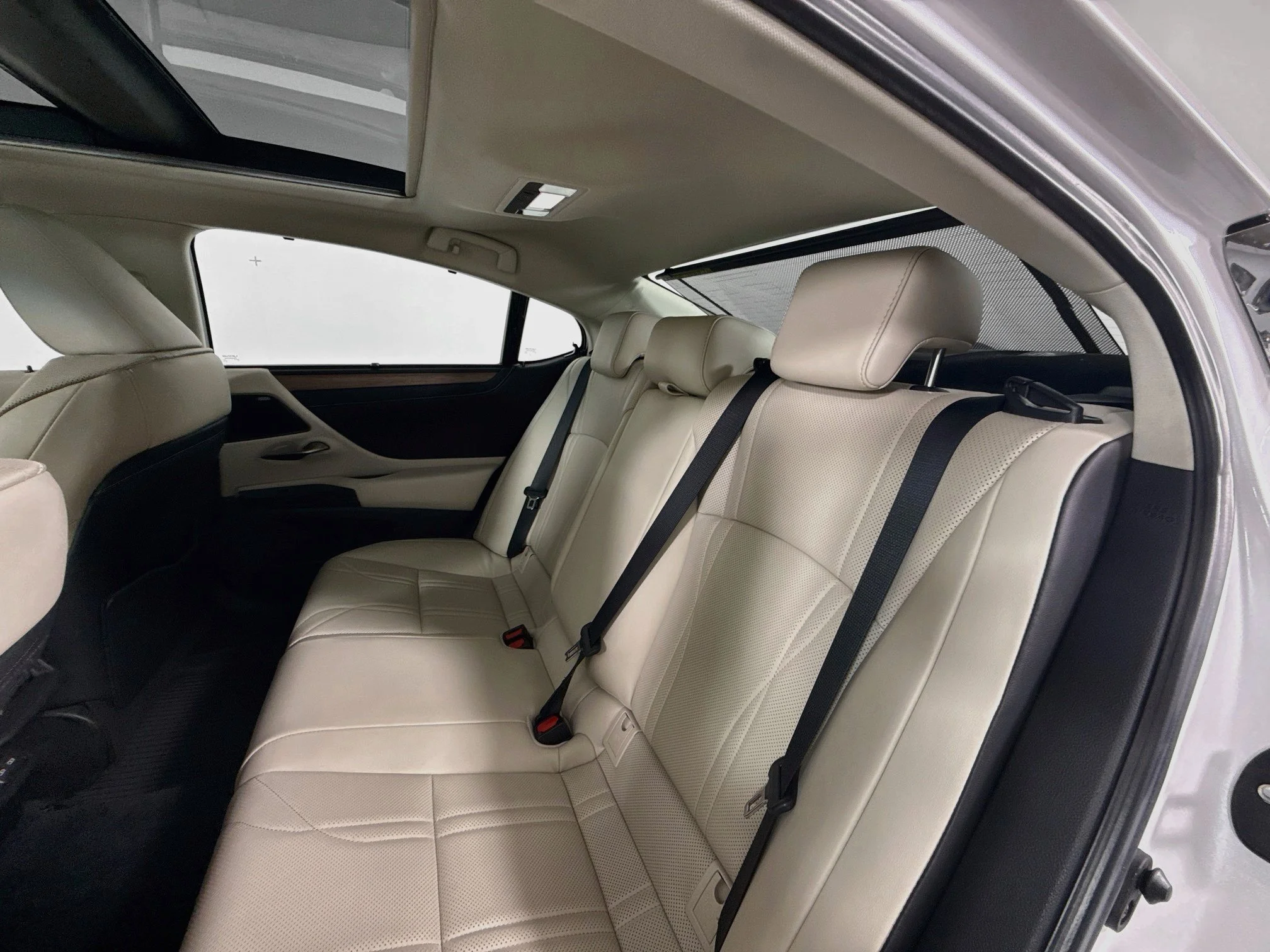 Certified Used 2025 Eminent White Pearl Lexus 350 Ultra Luxury image 23