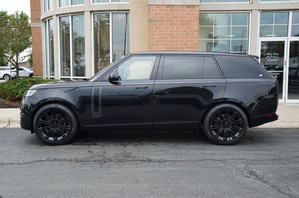 New 2026 Santorini Black Land Rover SE image 2