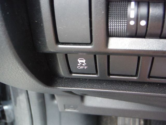 Used 2022 Gray Subaru Base image 13