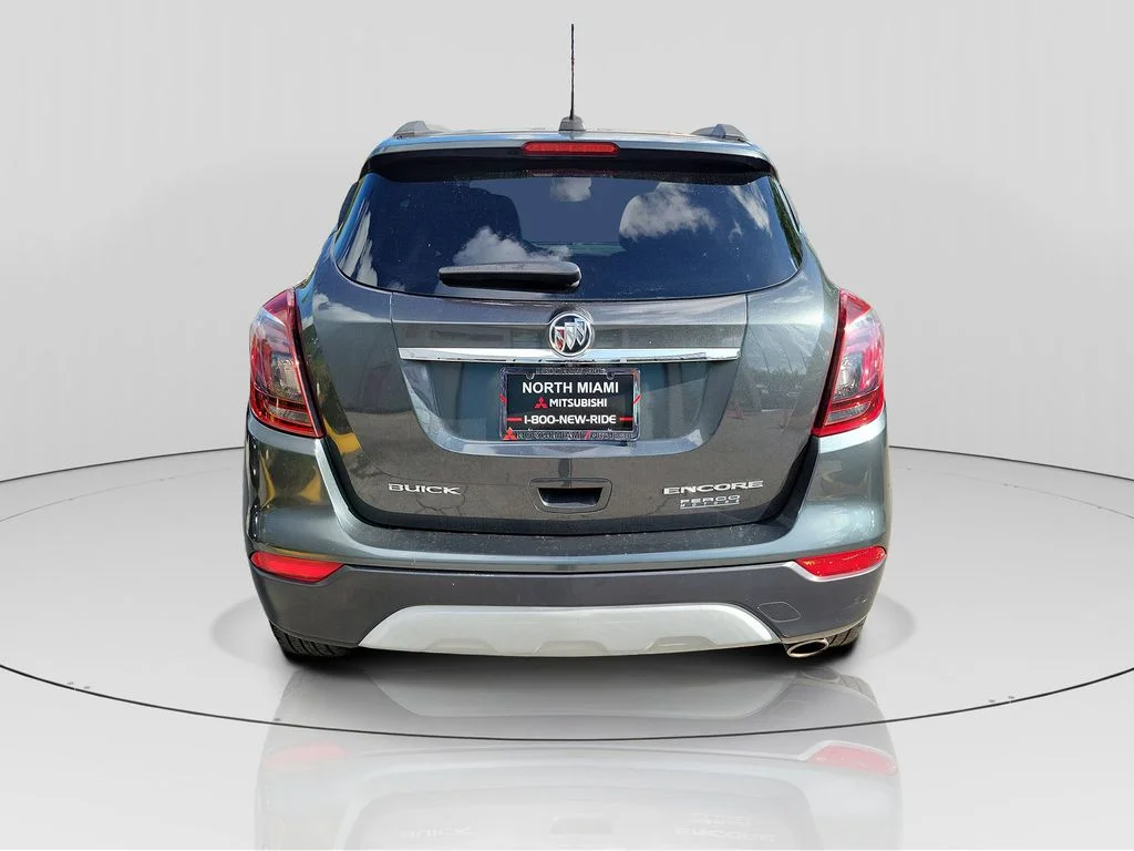 Used 2018 Gray Buick Preferred image 6