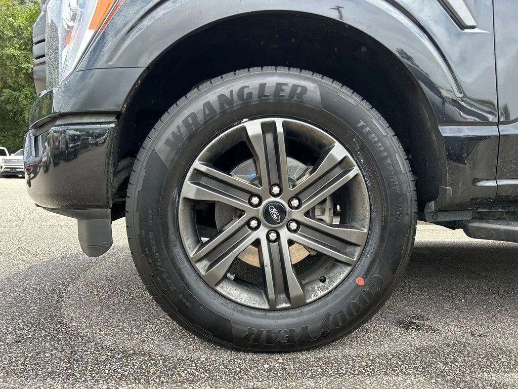 Certified Used 2022 Black Ford XLT image 7