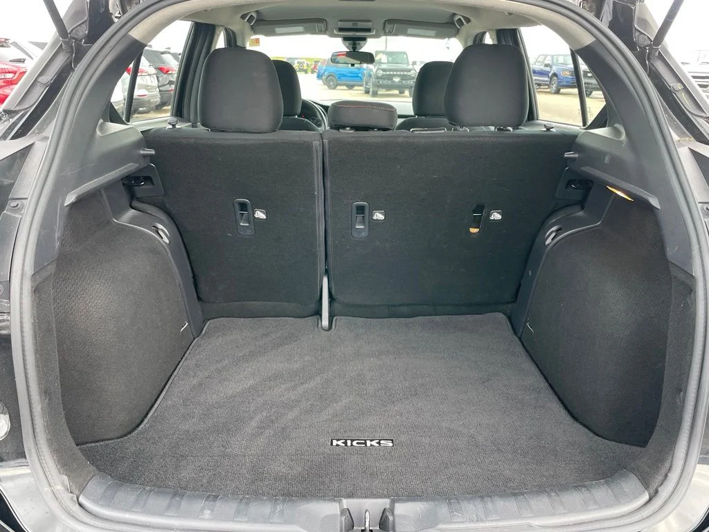 Used 2024 Super Black Nissan SR image 25
