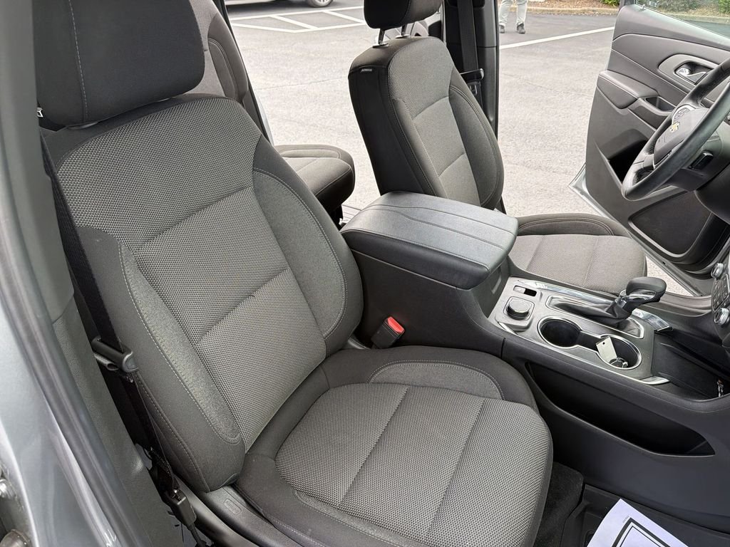Used 2023 Gray Chevrolet LT image 30