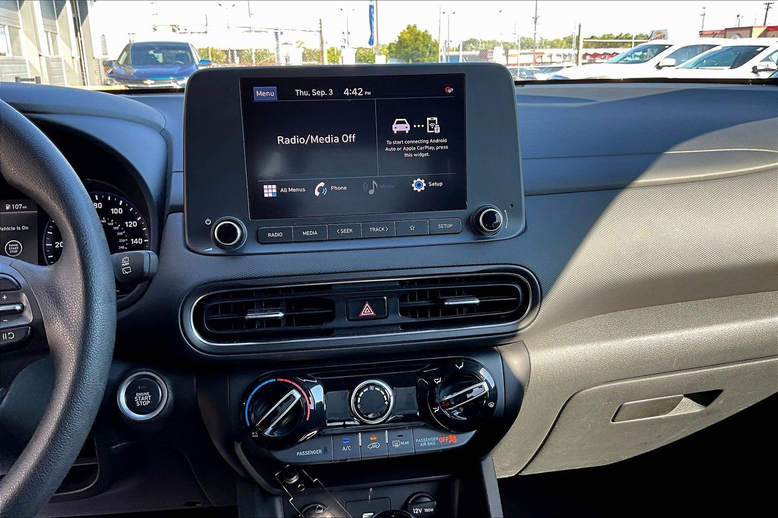 Used 2023 Gray Hyundai SEL image 13