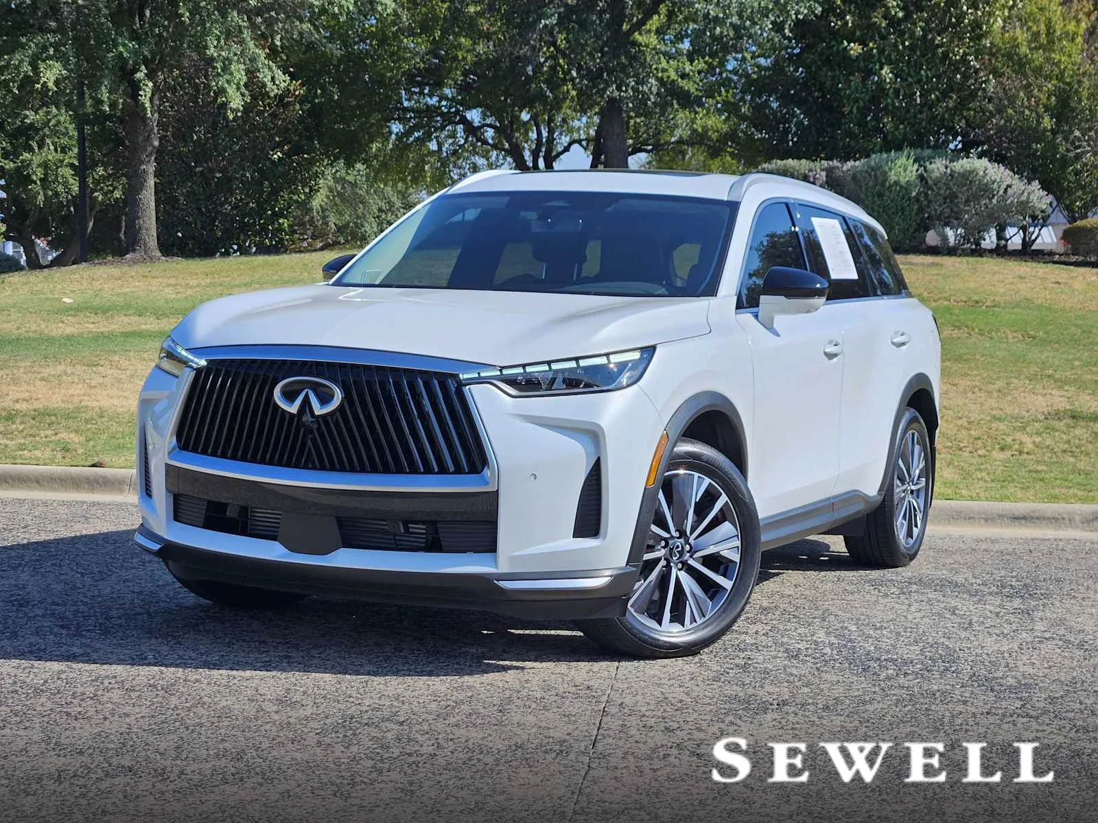 2027 INFINITI QX60 LUXE
