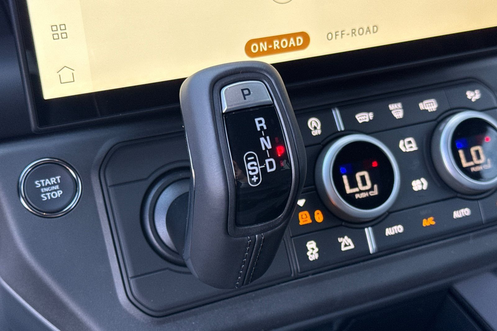 New 2026 Borasco Grey Land Rover X-Dynamic SE image 26