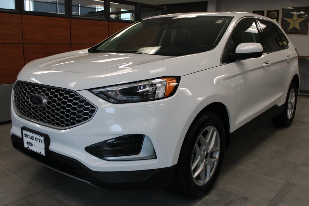 2023 Ford Edge