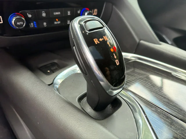 Used 2021 DARK SLATE METALLIC Buick Avenir image 32