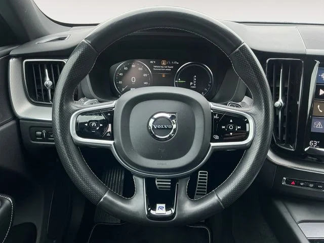 Used 2018 Black Volvo T8 R-Design image 12