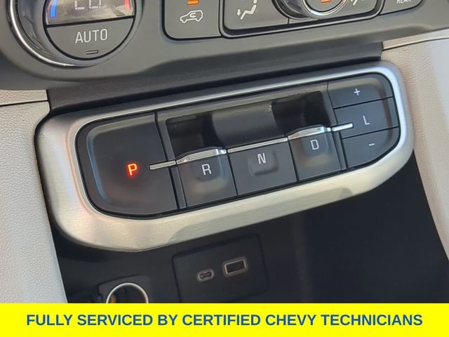 Used 2023 White GMC SLE image 36