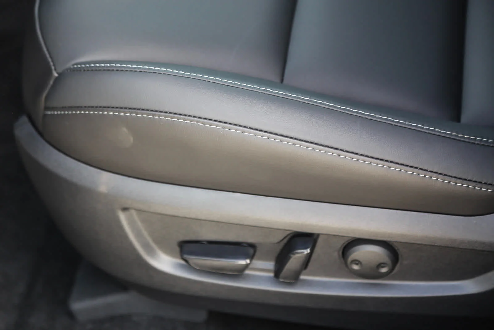 New 2025 HERMOSA BLUE INFINITI Pure AWD image 23
