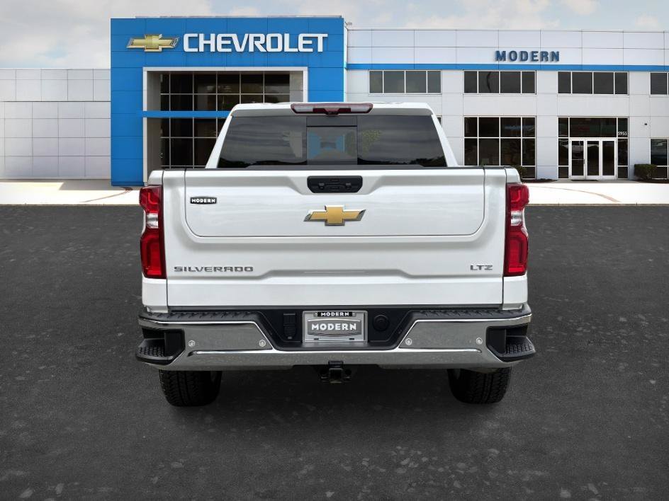 Used 2023 Iridescent Pearl Tricoat Chevrolet LTZ image 4