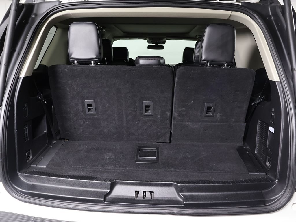 Used 2020 White Ford Platinum image 19