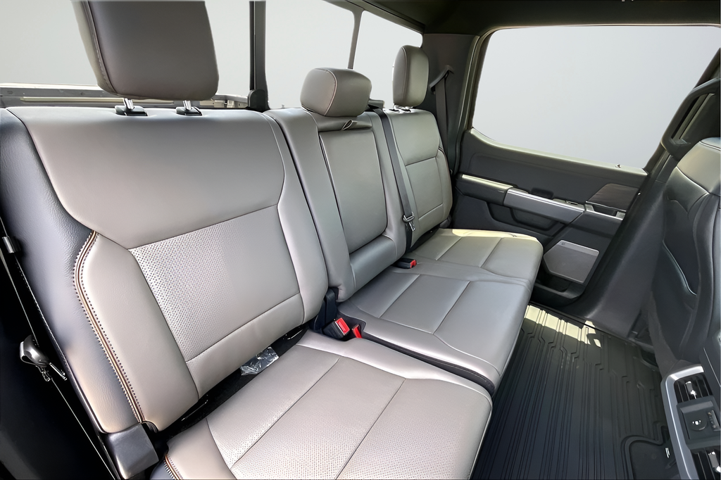 New 2026 Marsh Gray Ford Lariat image 18