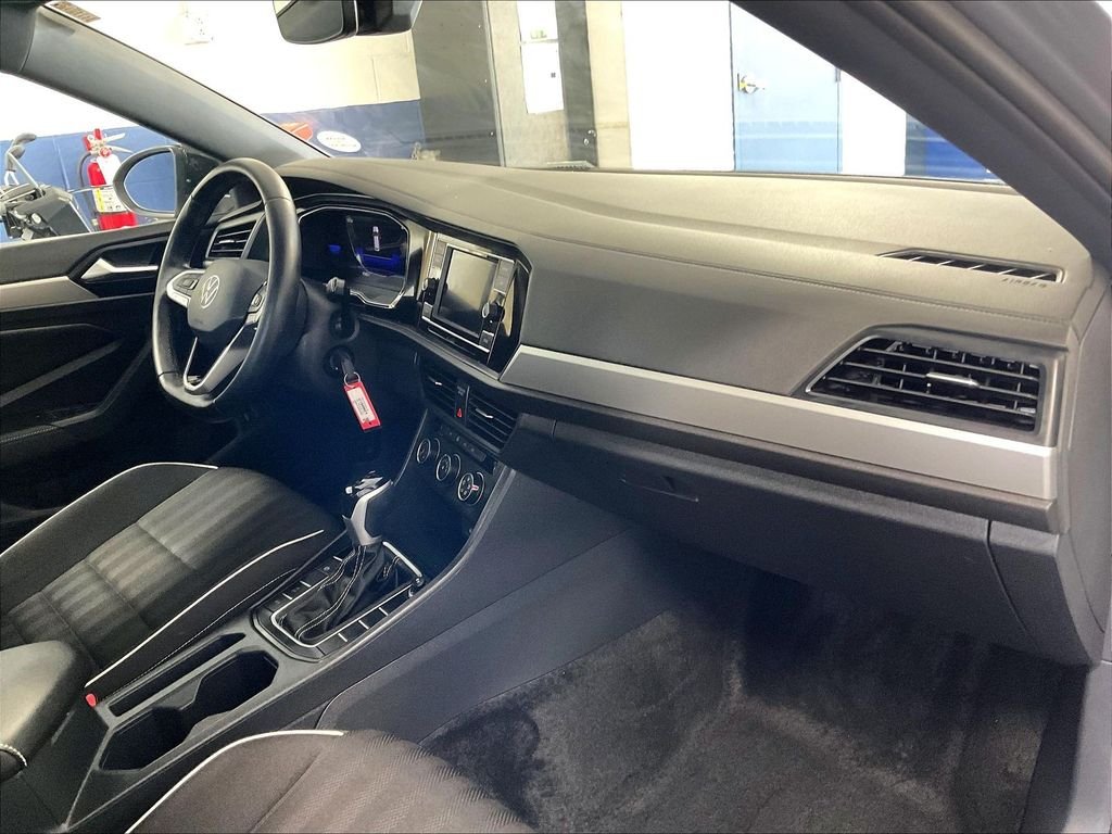 Used 2023 Gray Volkswagen 1.5T Sport image 14