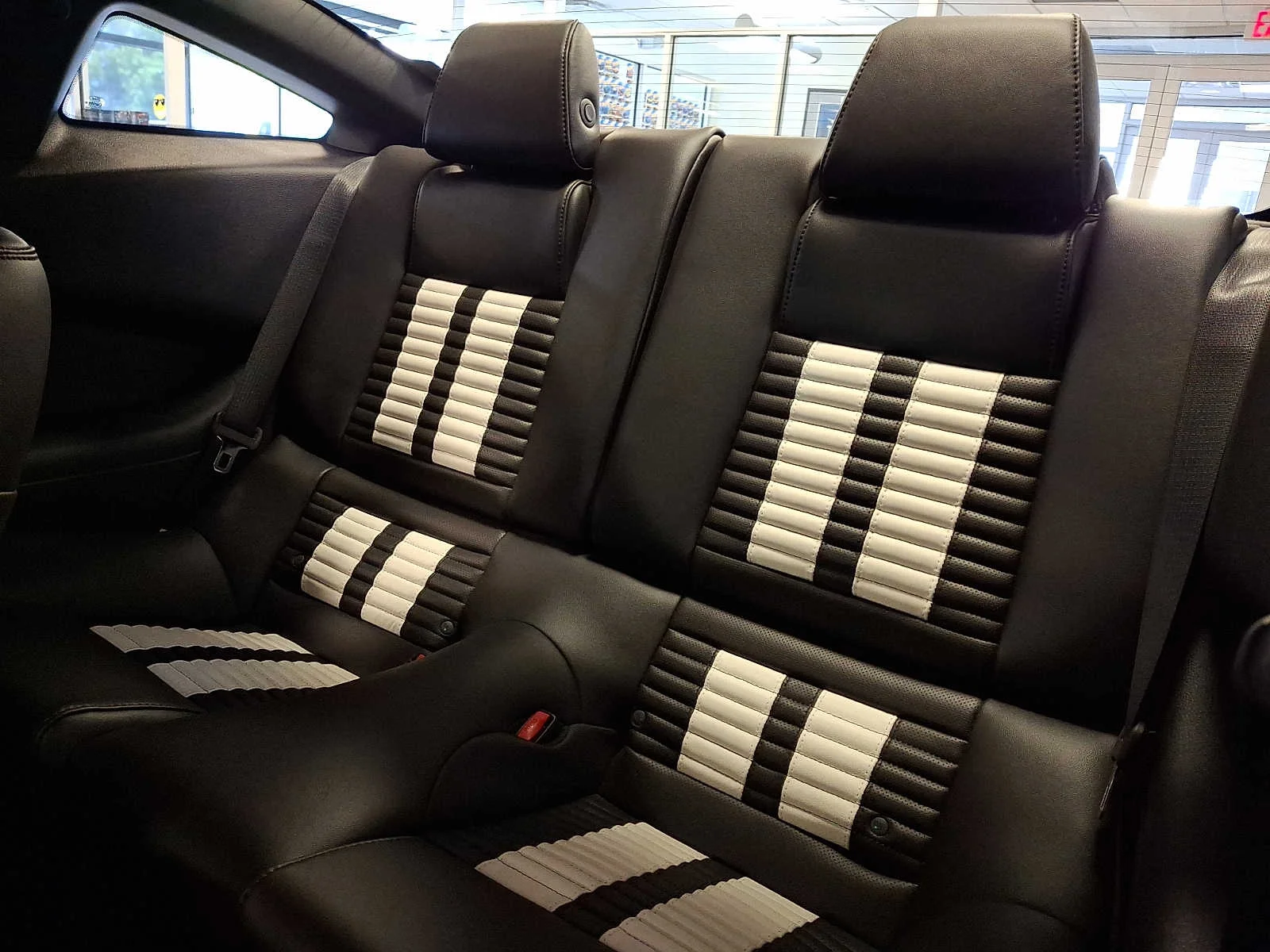 Used 2013 Black Ford Shelby GT500 image 12