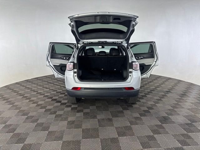 Used 2025 Silver Jeep Limited image 19