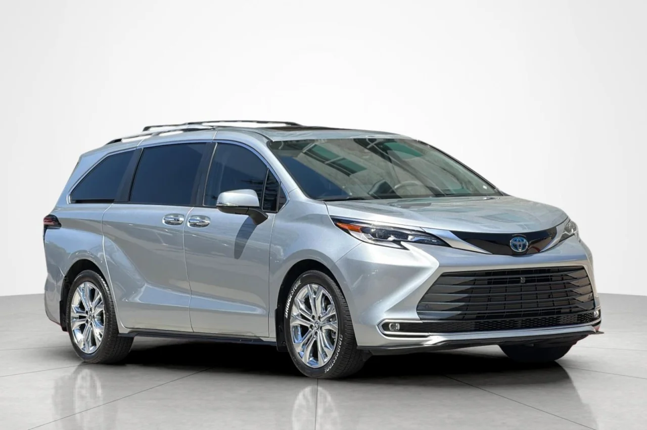 Used 2023 CELESTIAL SILVER Toyota Platinum image 7