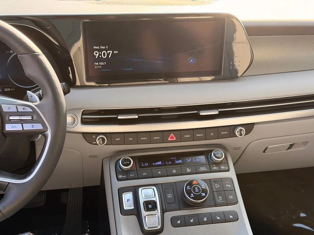 Used 2024 Silver Hyundai SEL image 19