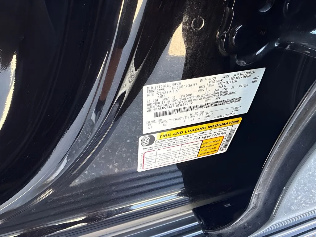 Used 2024 Black Ford XLT image 32
