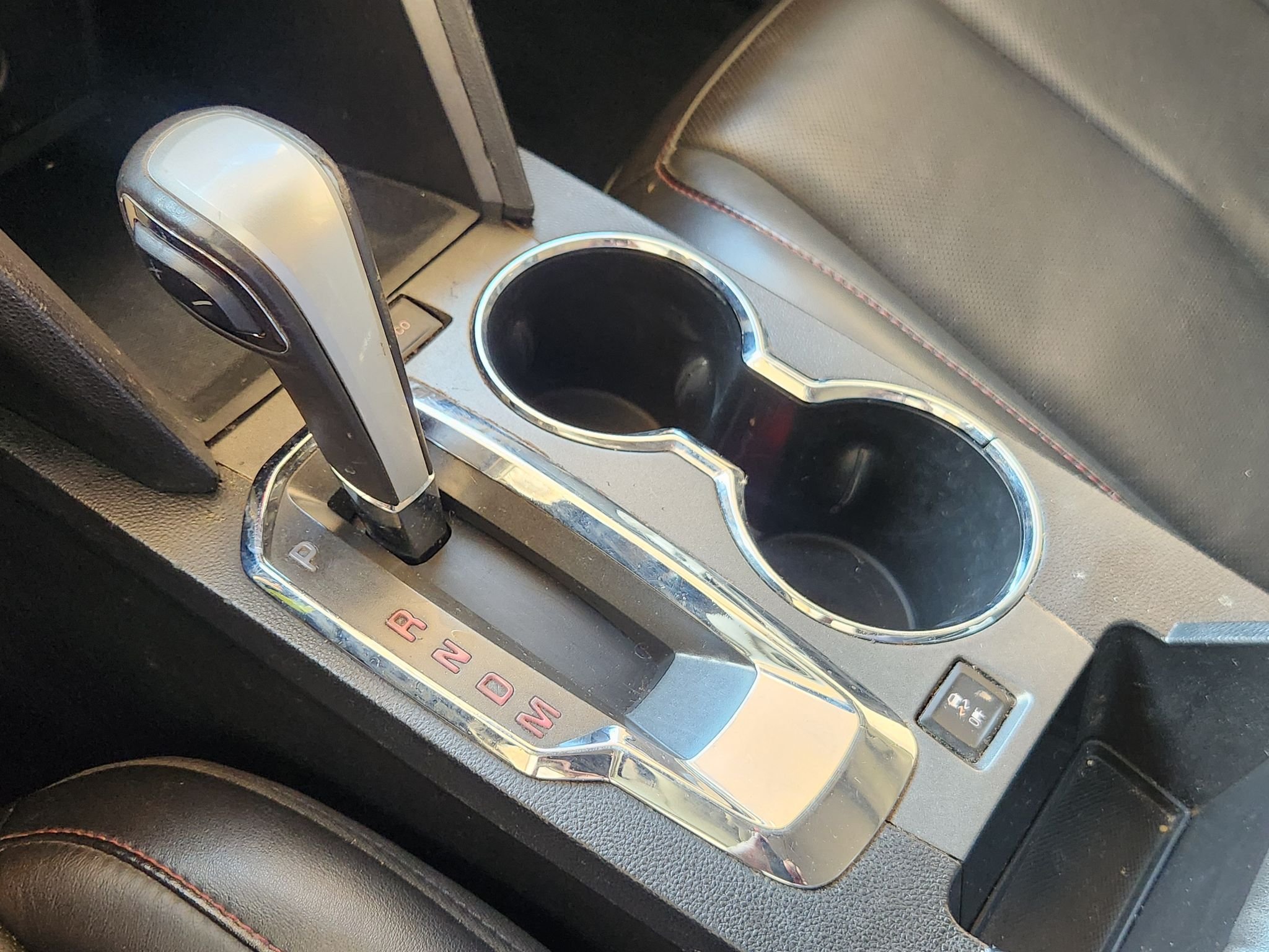 Used 2014 Iridium Metallic GMC SLT image 19