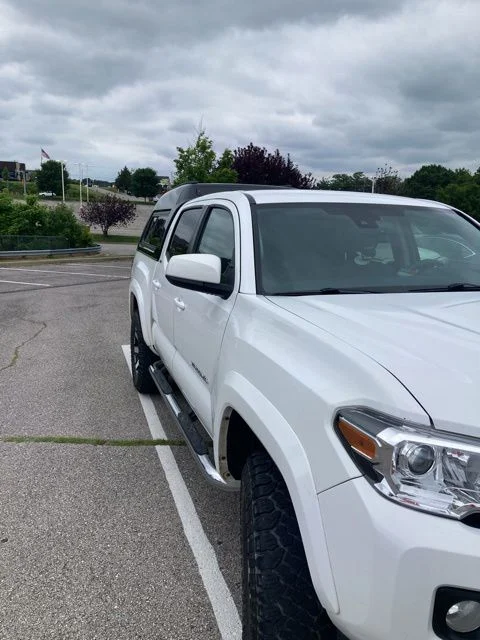 Used 2022 White Toyota SR5 image 3