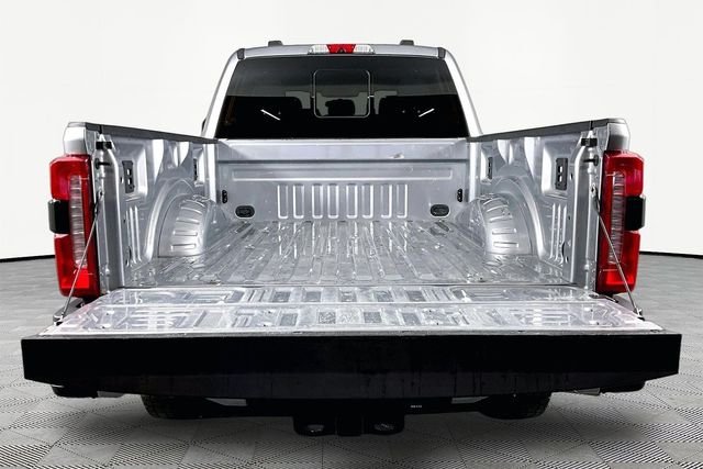 Used 2024 Silver Ford XL image 7