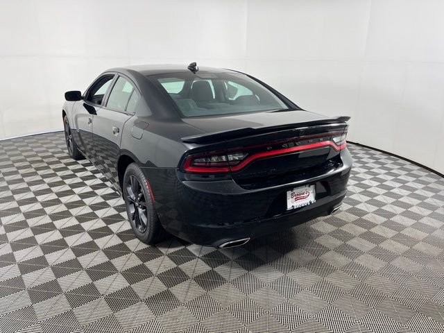 Used 2023 Black Dodge SXT image 5