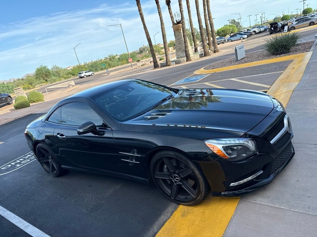 Used 2013 Black Mercedes-Benz SL 550 image 4