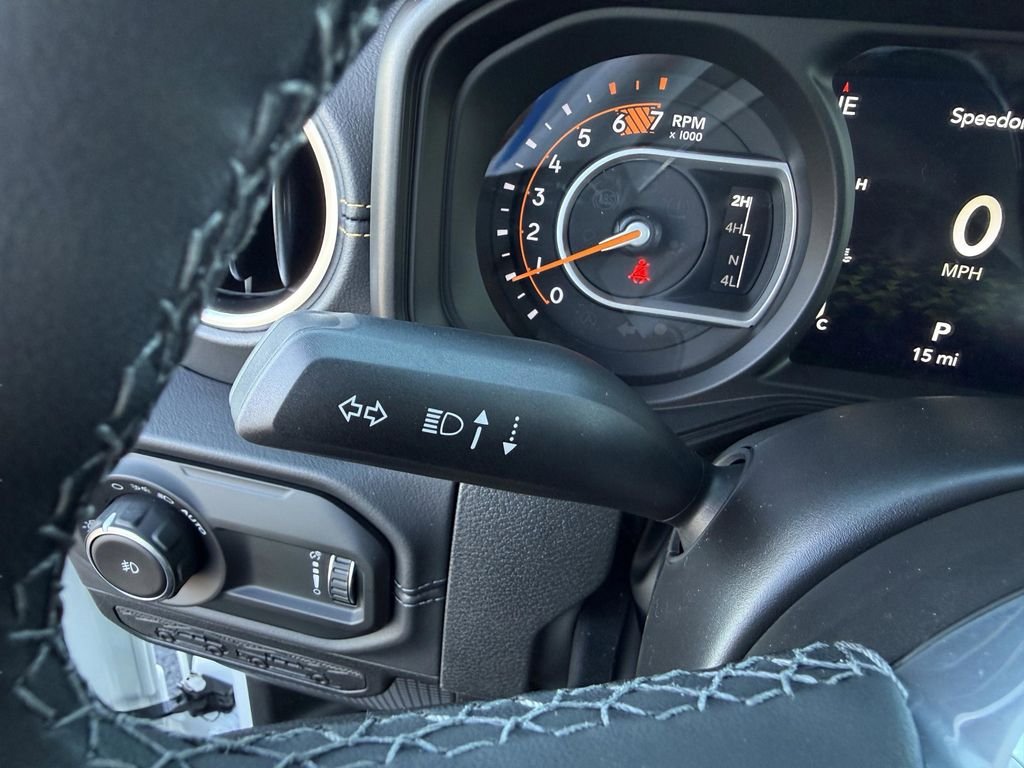 2025 Jeep Wrangler 4-Door Sahara - Photo 17