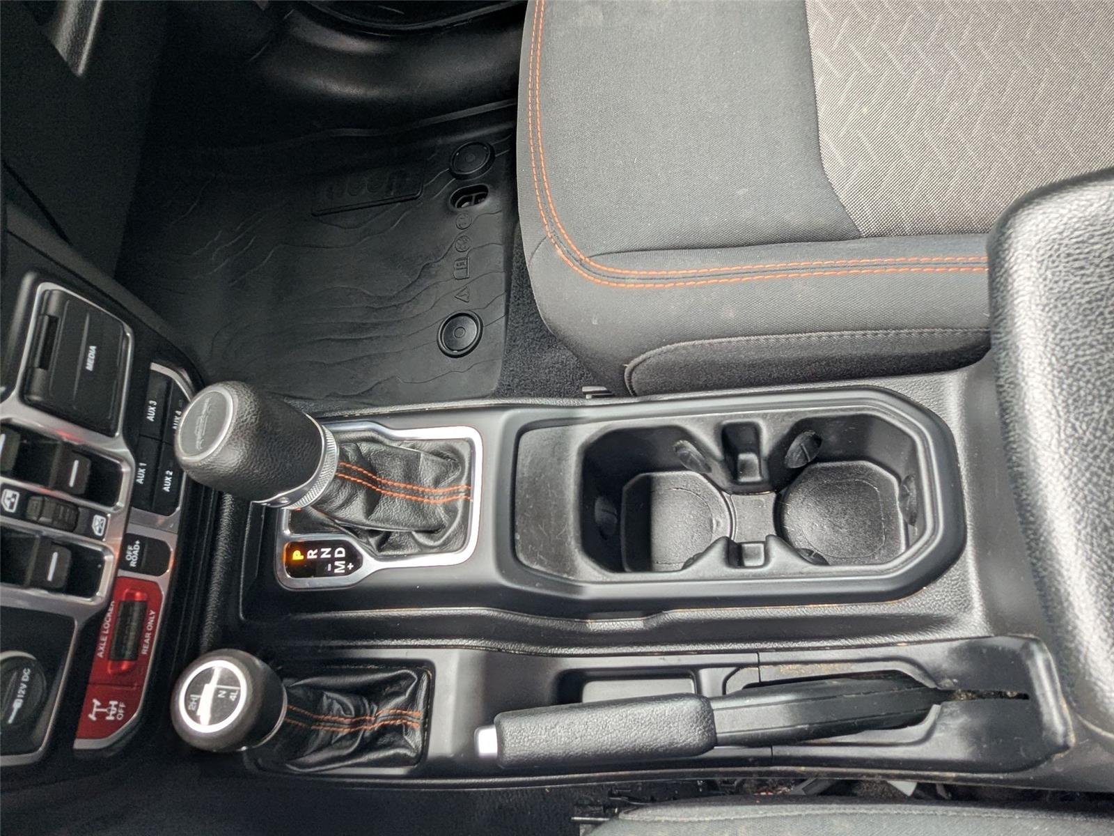 Used 2022 Black Clearcoat Jeep Mojave image 19