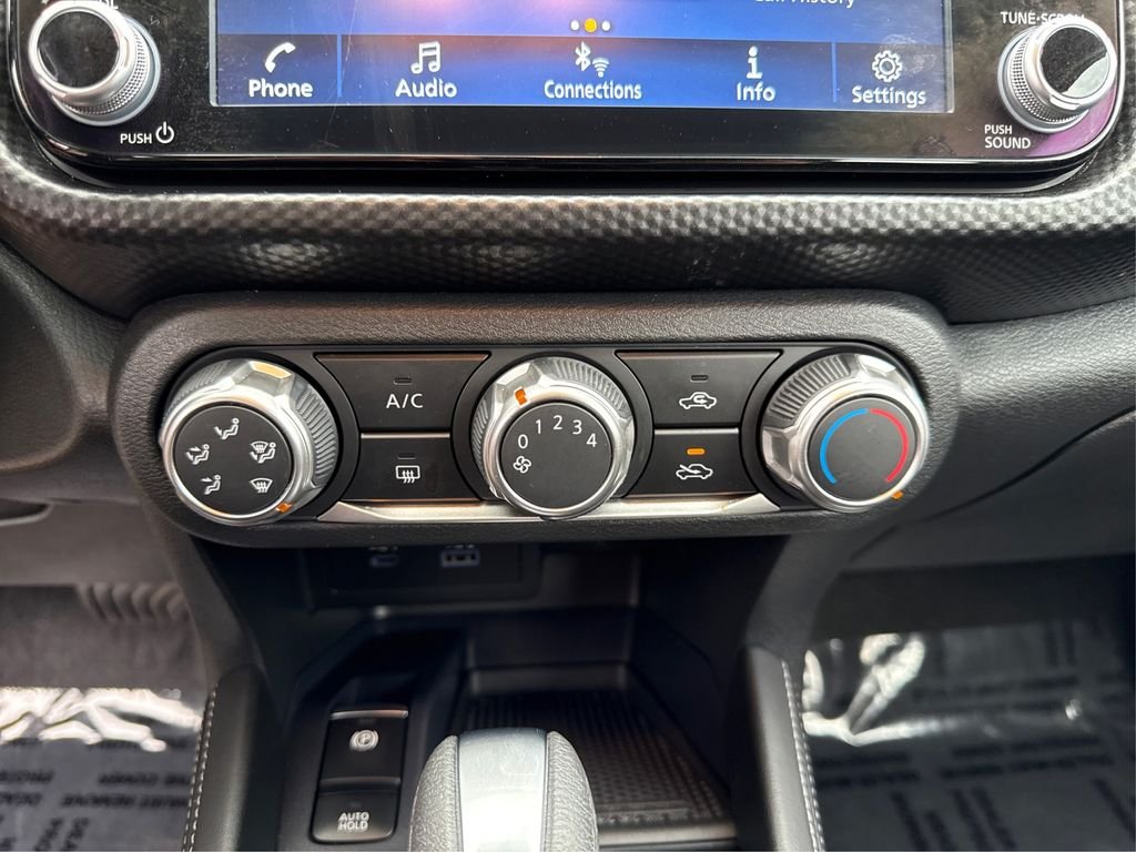 Used 2024 Gray Nissan SV image 30