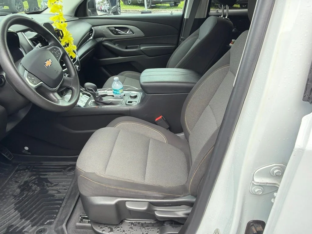 Used 2021 Summit White Chevrolet LS image 7