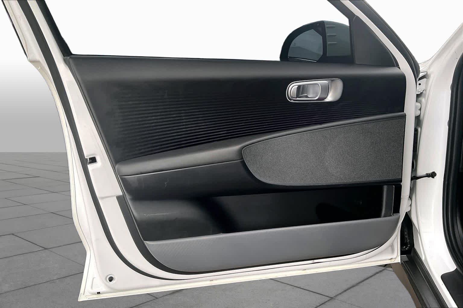2025 Hyundai IONIQ 6 SEL - Photo 21
