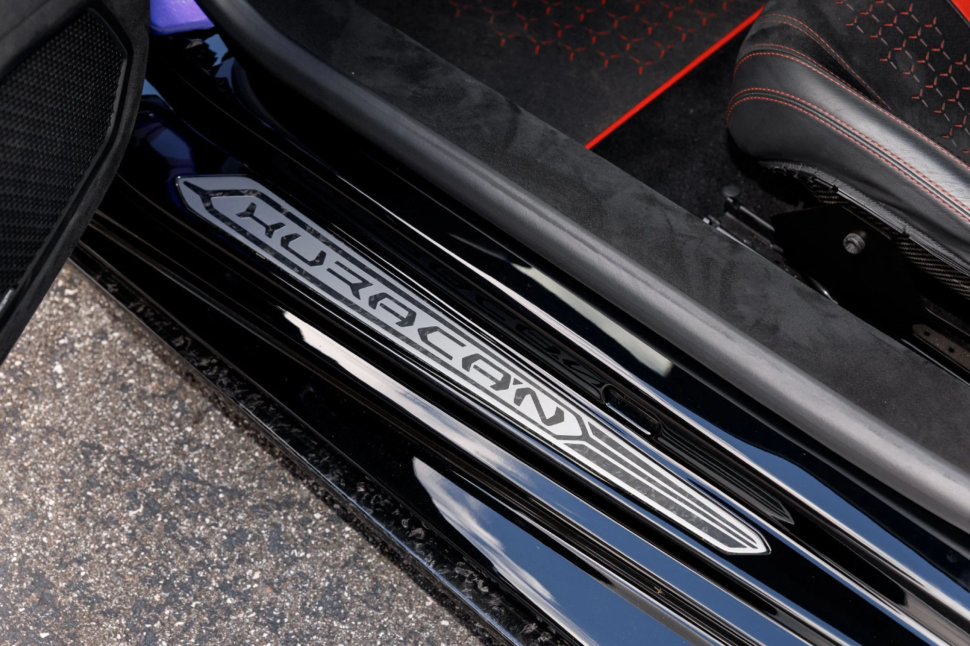 Used 2018  Lamborghini Performante image 29
