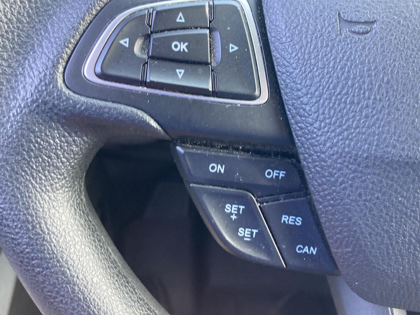 Used 2019 Magnetic Ford SE image 17