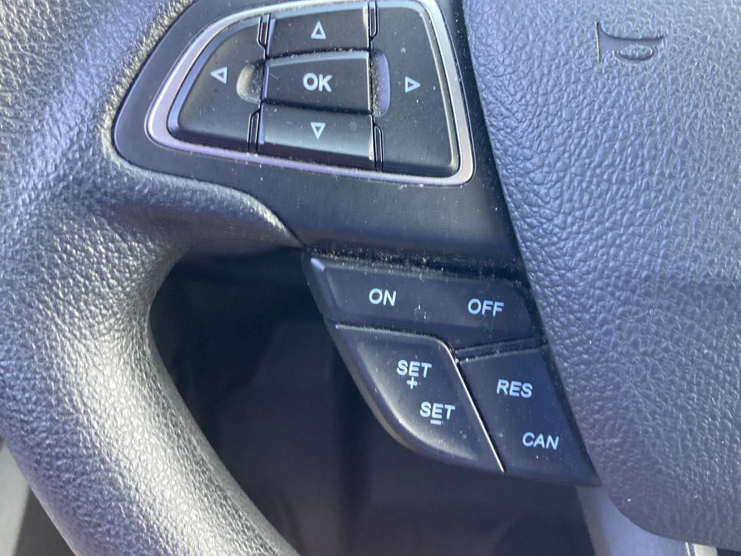 Used 2019 Magnetic Ford SE image 17