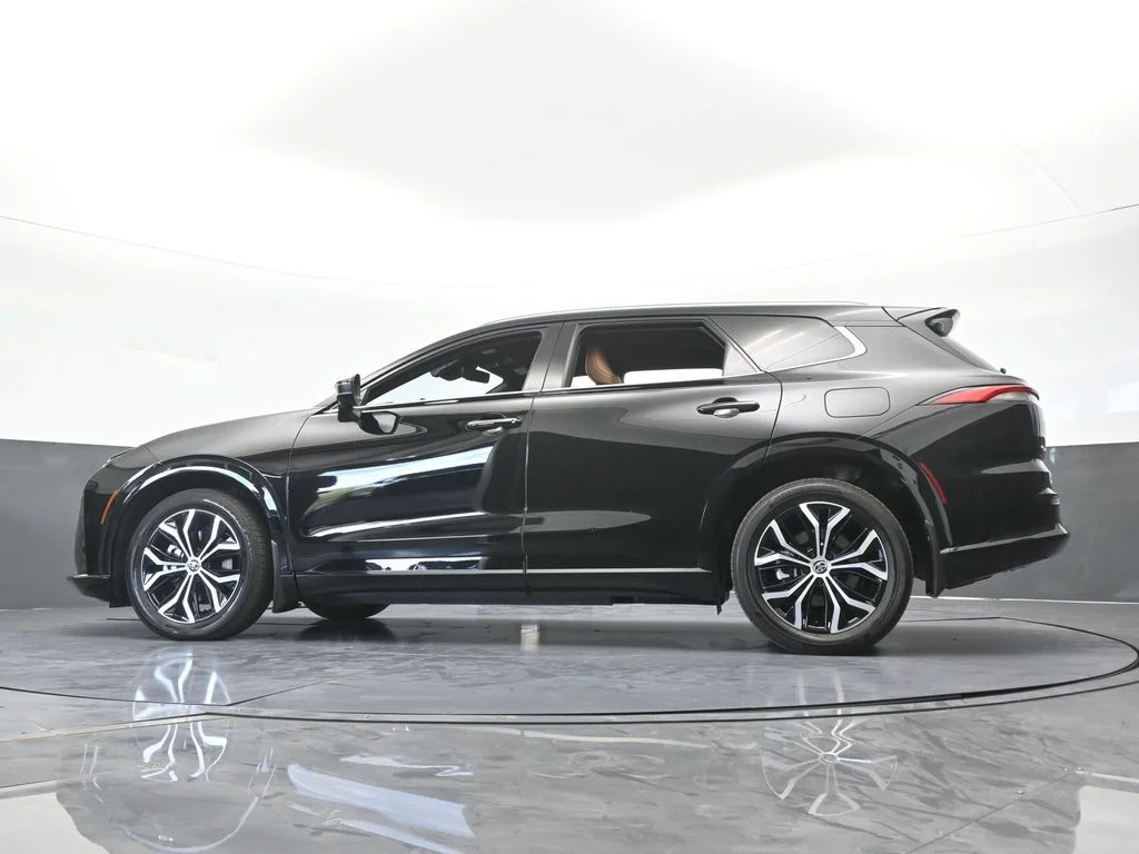 Used 2025 Black Toyota XLE image 64